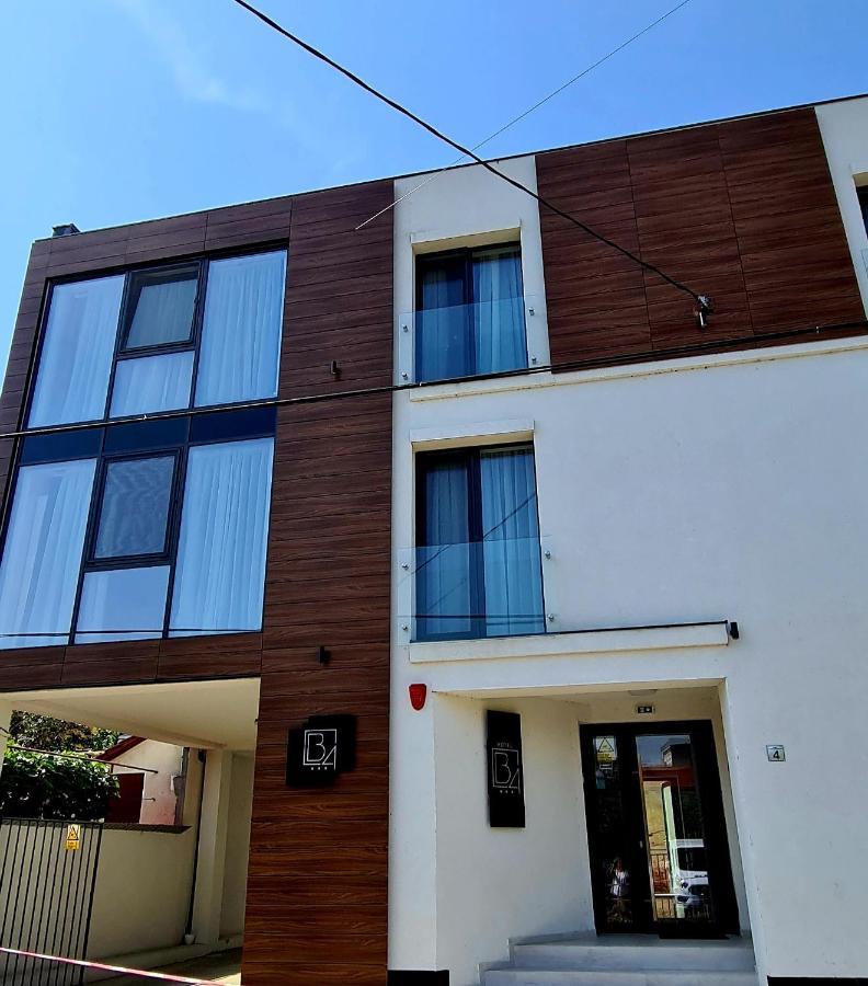 Hotel B4 Oradea Eksteriør billede