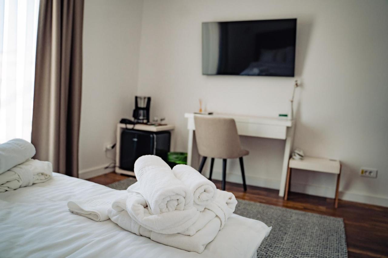 Hotel B4 Oradea Eksteriør billede