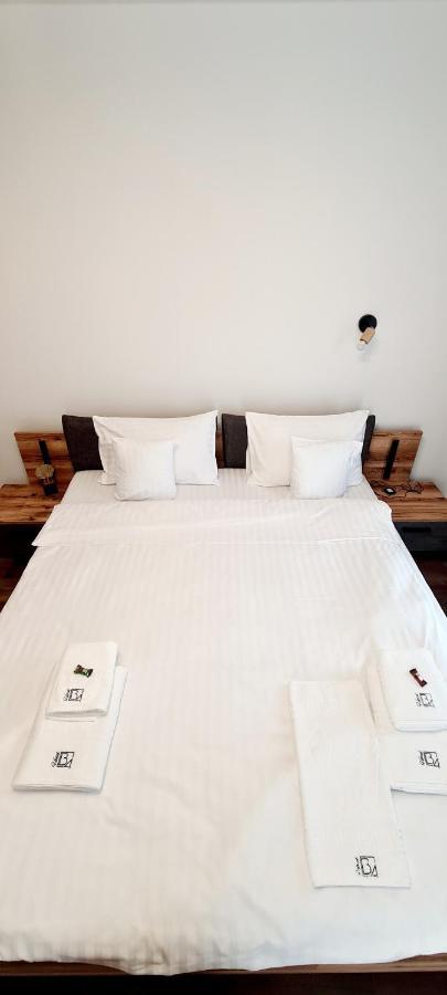 Hotel B4 Oradea Eksteriør billede