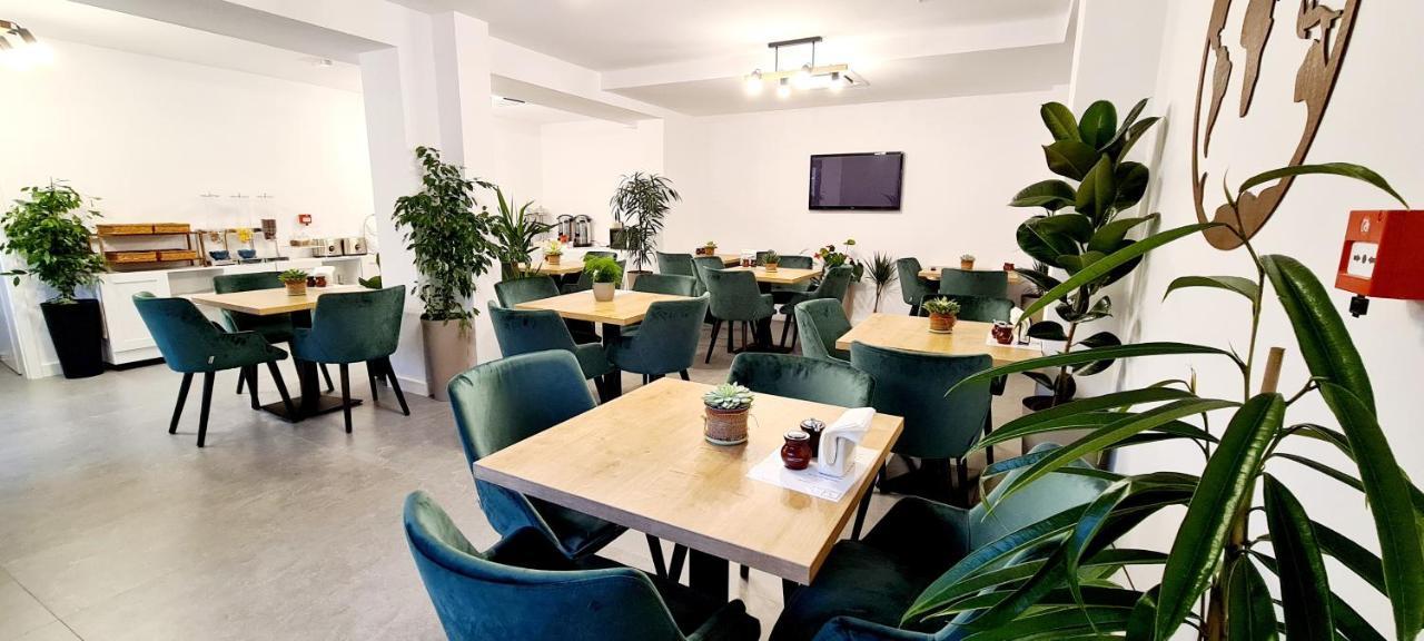Hotel B4 Oradea Eksteriør billede