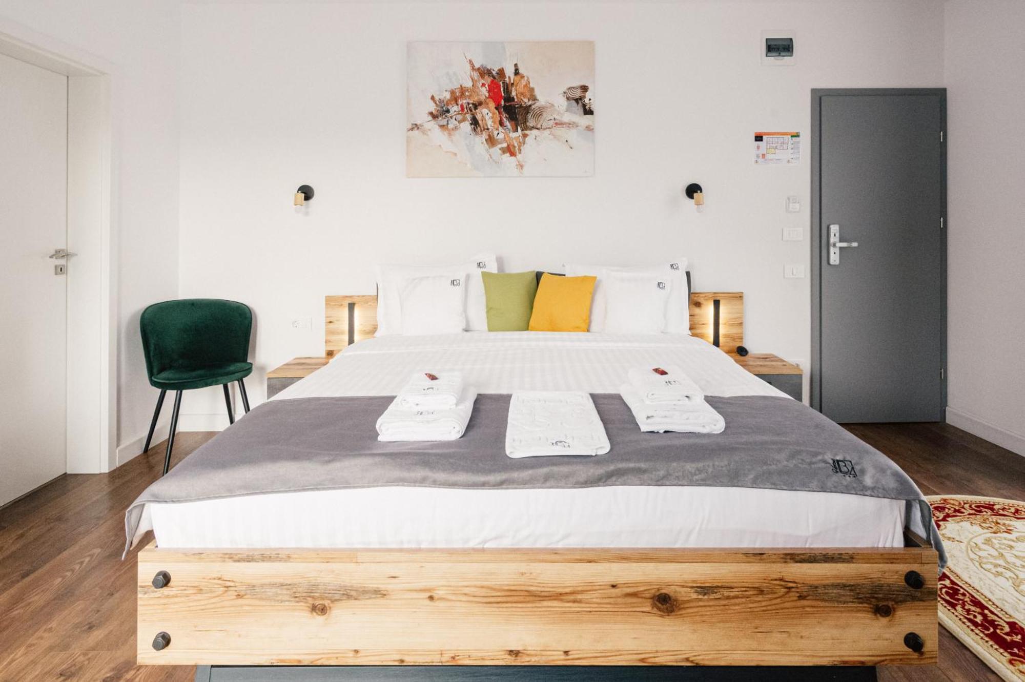 Hotel B4 Oradea Eksteriør billede