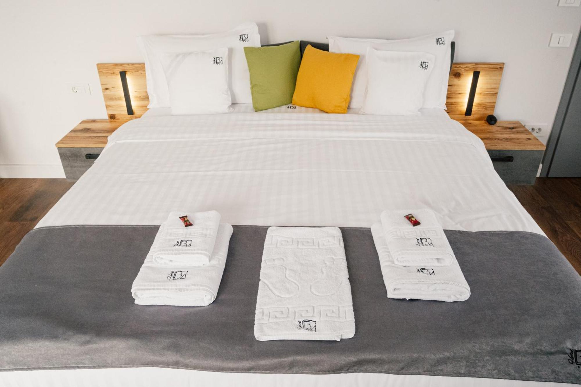 Hotel B4 Oradea Eksteriør billede