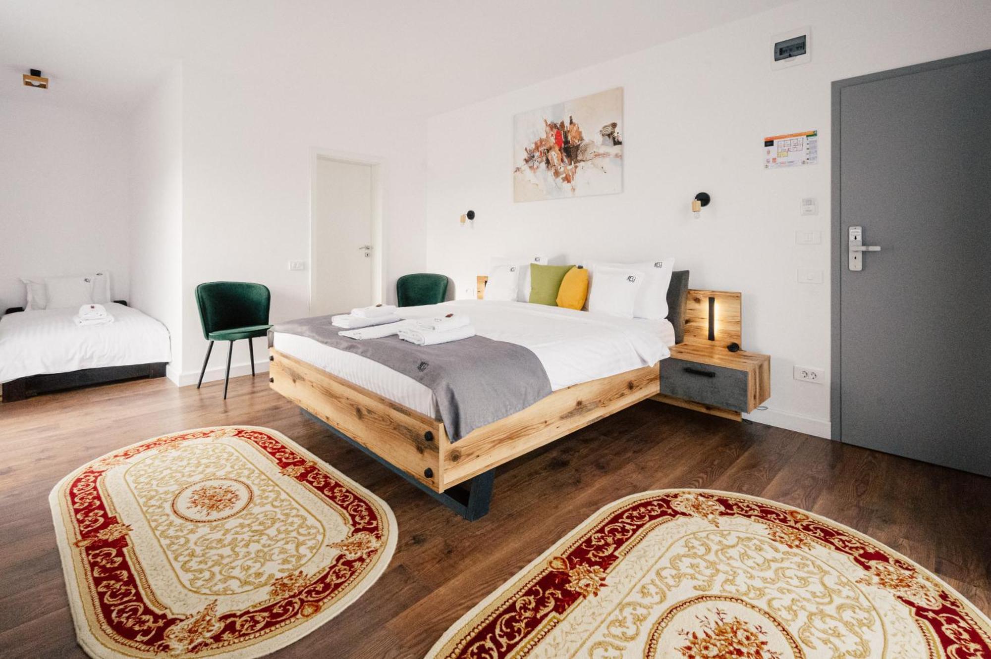 Hotel B4 Oradea Eksteriør billede