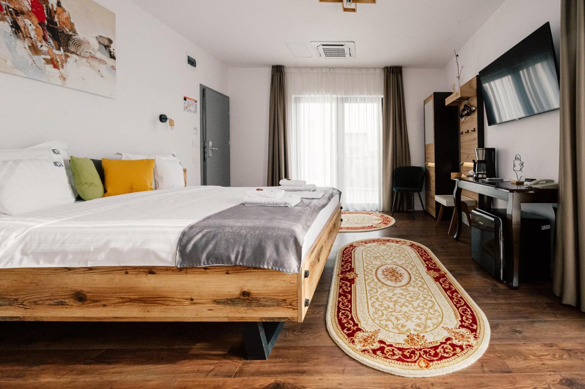 Hotel B4 Oradea Eksteriør billede
