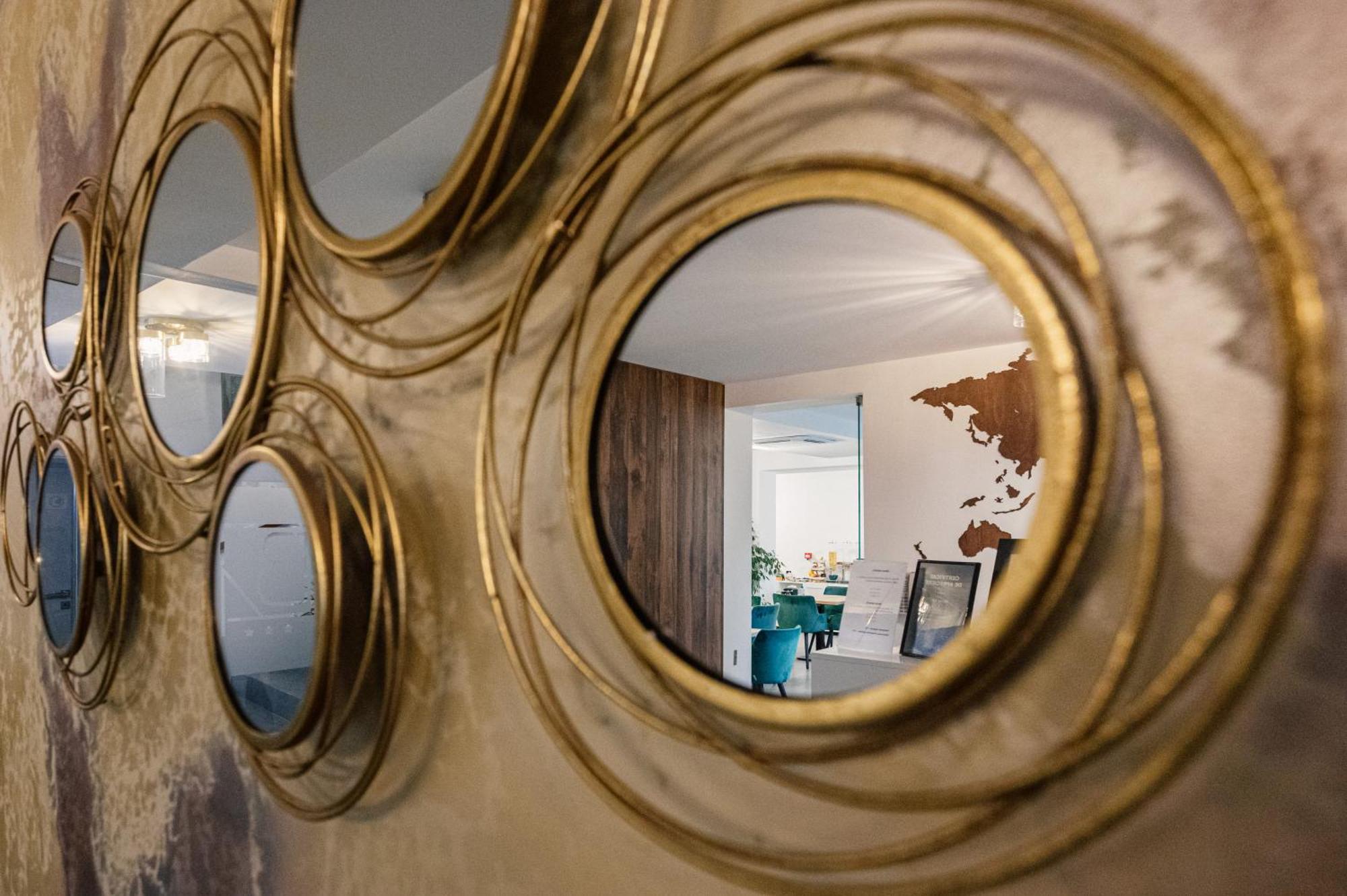 Hotel B4 Oradea Eksteriør billede