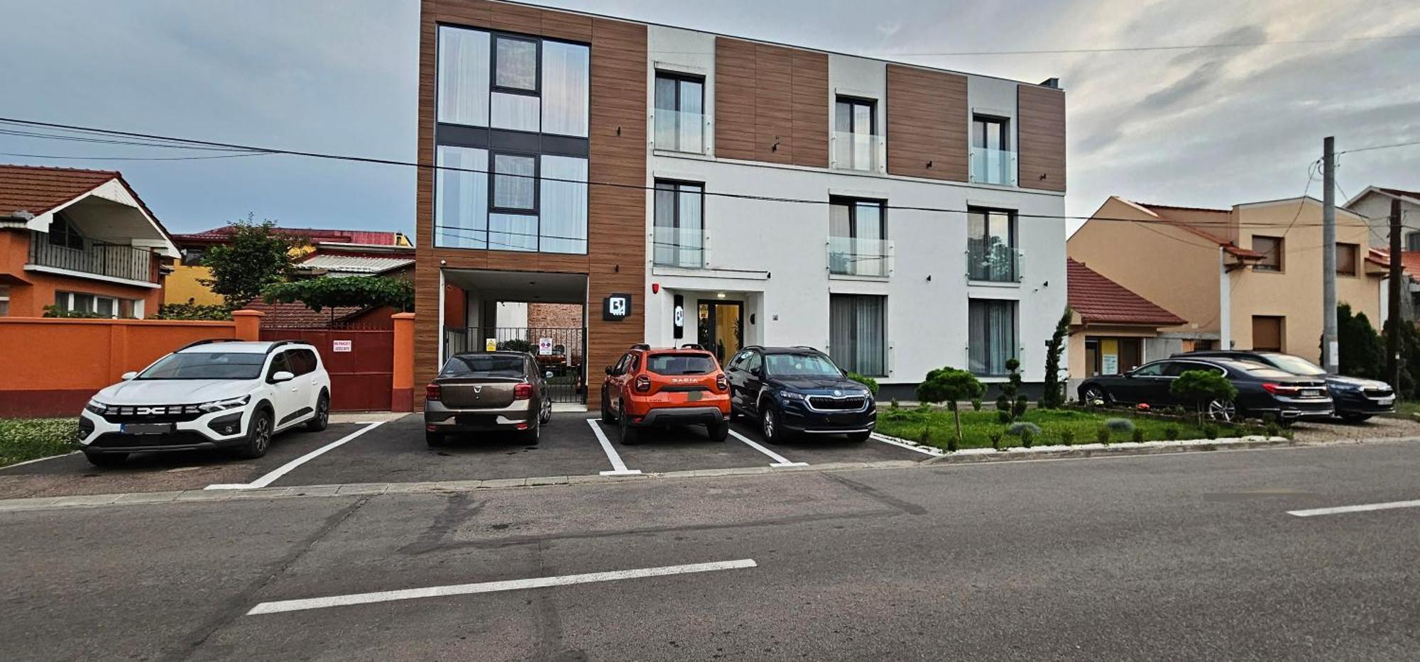 Hotel B4 Oradea Eksteriør billede